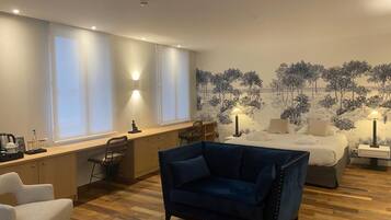 13 chambres, coffres-forts dans les chambres, décoration personnalisée