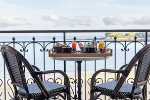 In-room dining - Hotel de la Plage (Saint-Jean-de-Luz)
