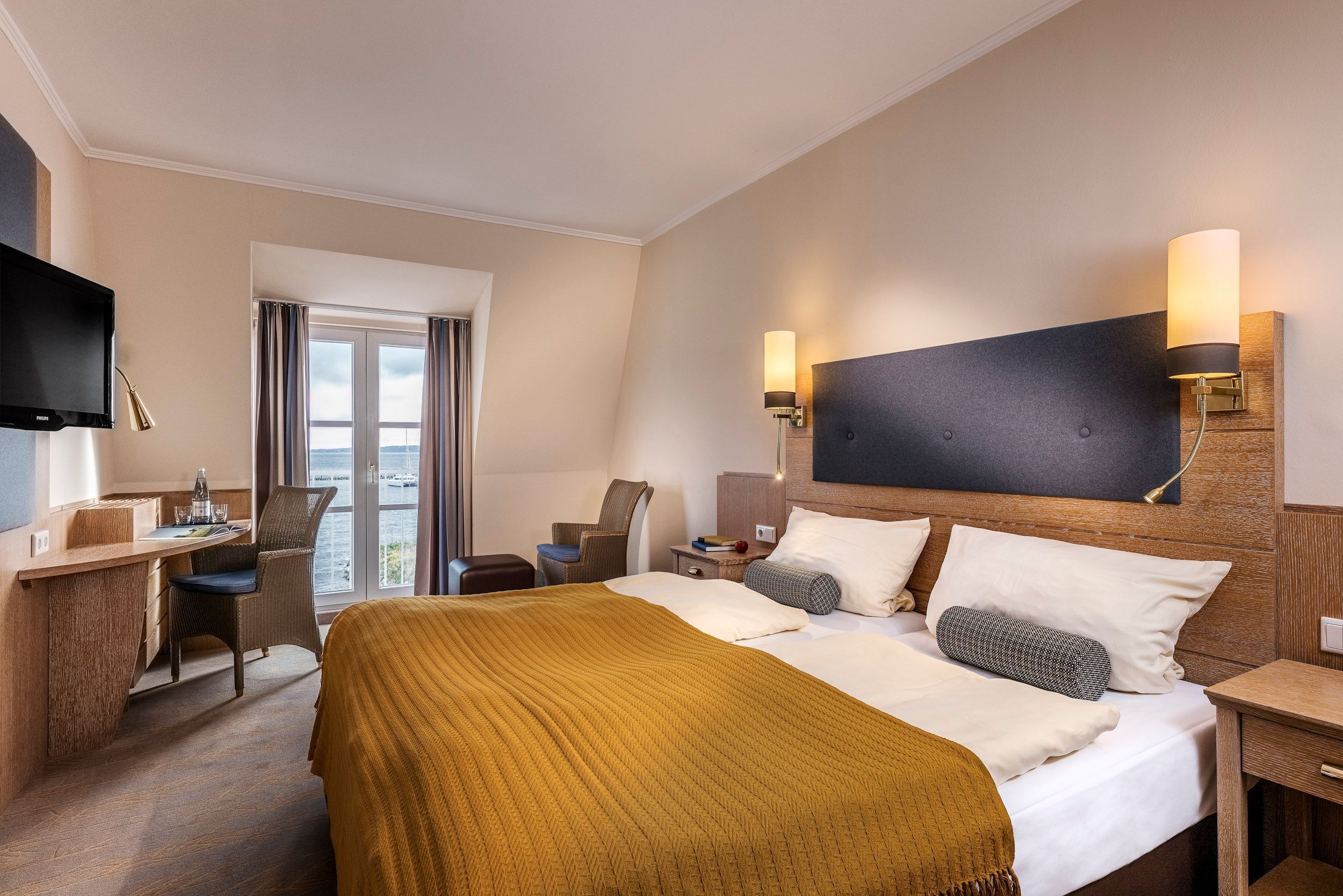 1 bedroom, hypo-allergenic bedding, in-room safe, desk