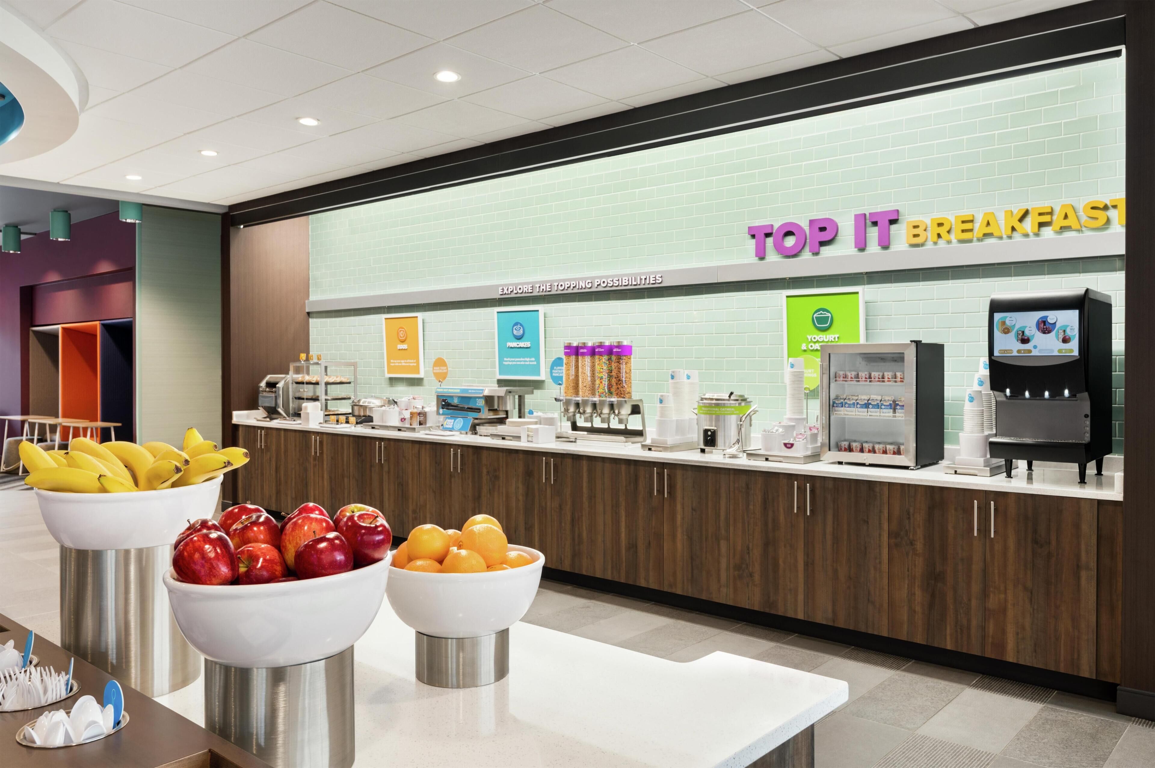 Café da manhã com buffet grátis todos os dias