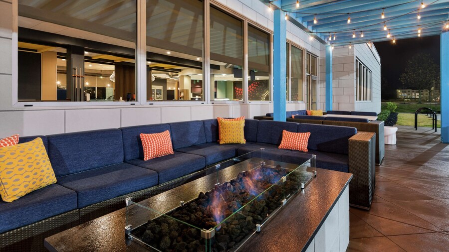 Tru by Hilton Greenville Woodruff Road