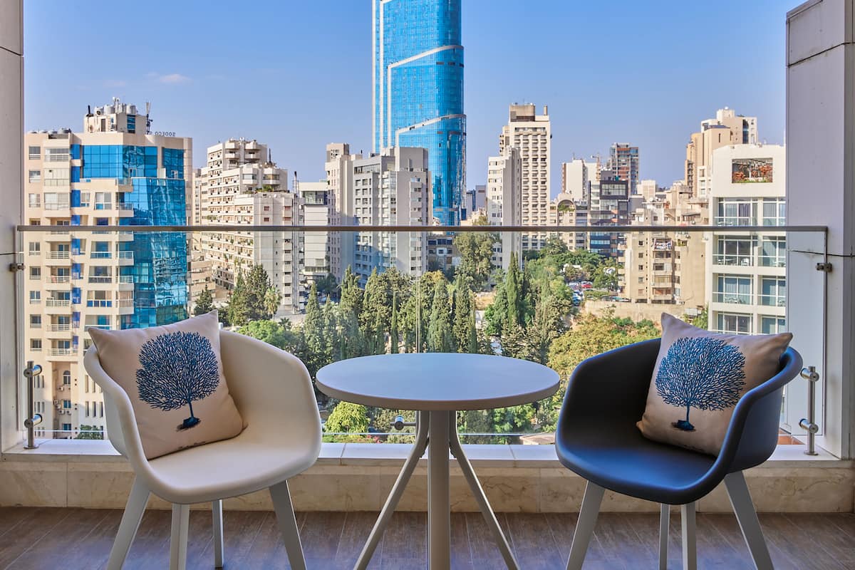 Premium Room with Balcony | 1 bilik tidur, gebar bulu kapas, bar mini, peti besi dalam bilik