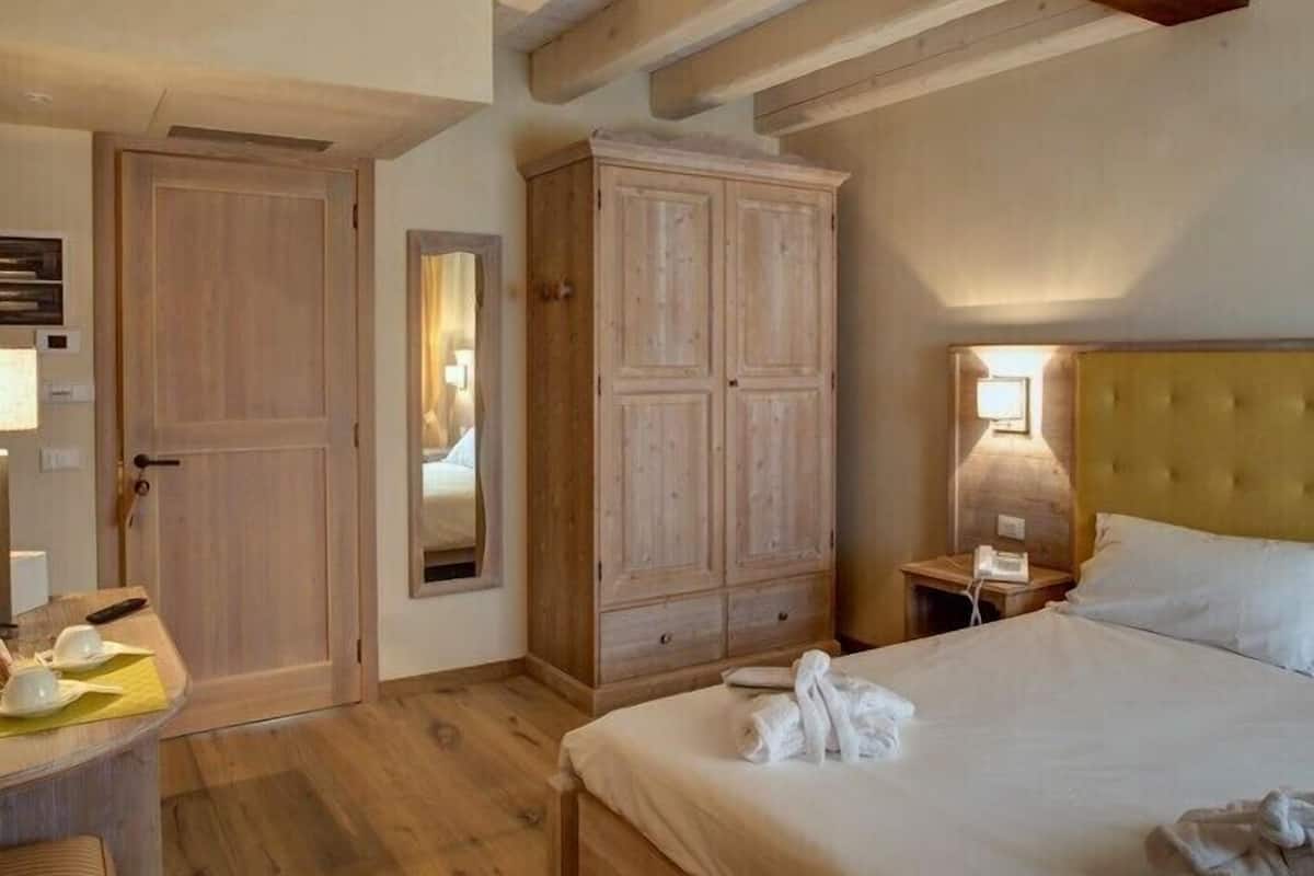 Deluxe tweepersoonskamer | Extra bedden, gratis wifi, beddengoed