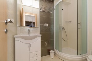 Appartement, vue jardin | Salle de bain