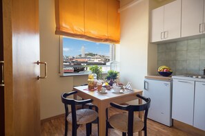 Tägliches inbegriffenes einheimisches Frühstück