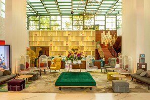 Sala de estar en el lobby