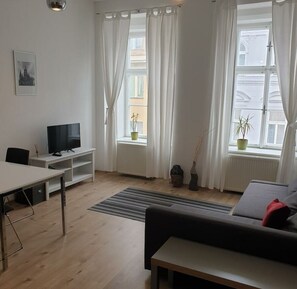Family Apartment | Blackout drapes, soundproofing, iron/ironing board, free WiFi - Greg Apartments Kampa Prague (Prague)