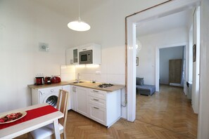 Classic Apartment | Private kitchen | Fridge, microwave, stovetop, coffee/tea maker