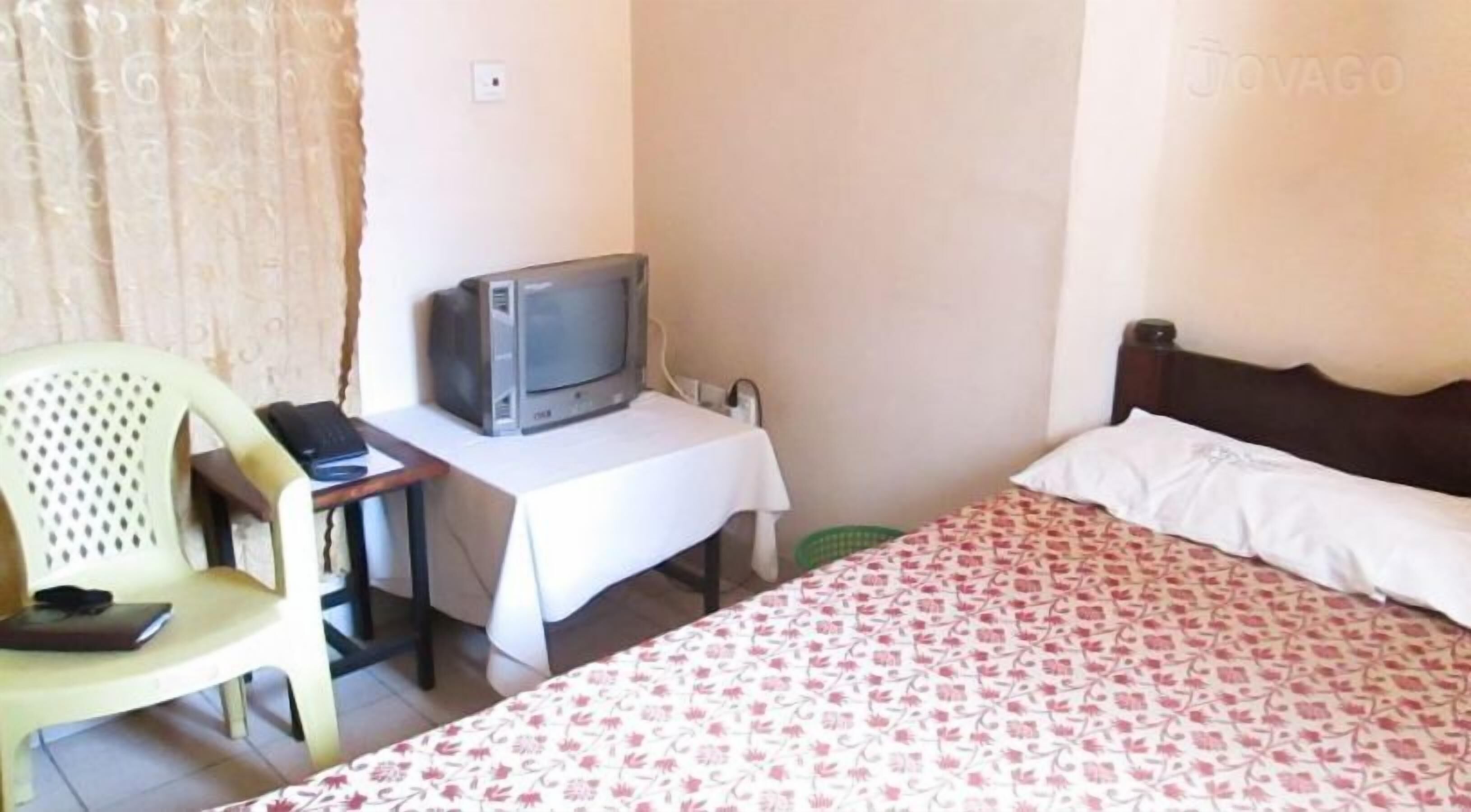 Bureau, Wi-Fi gratuit, draps fournis