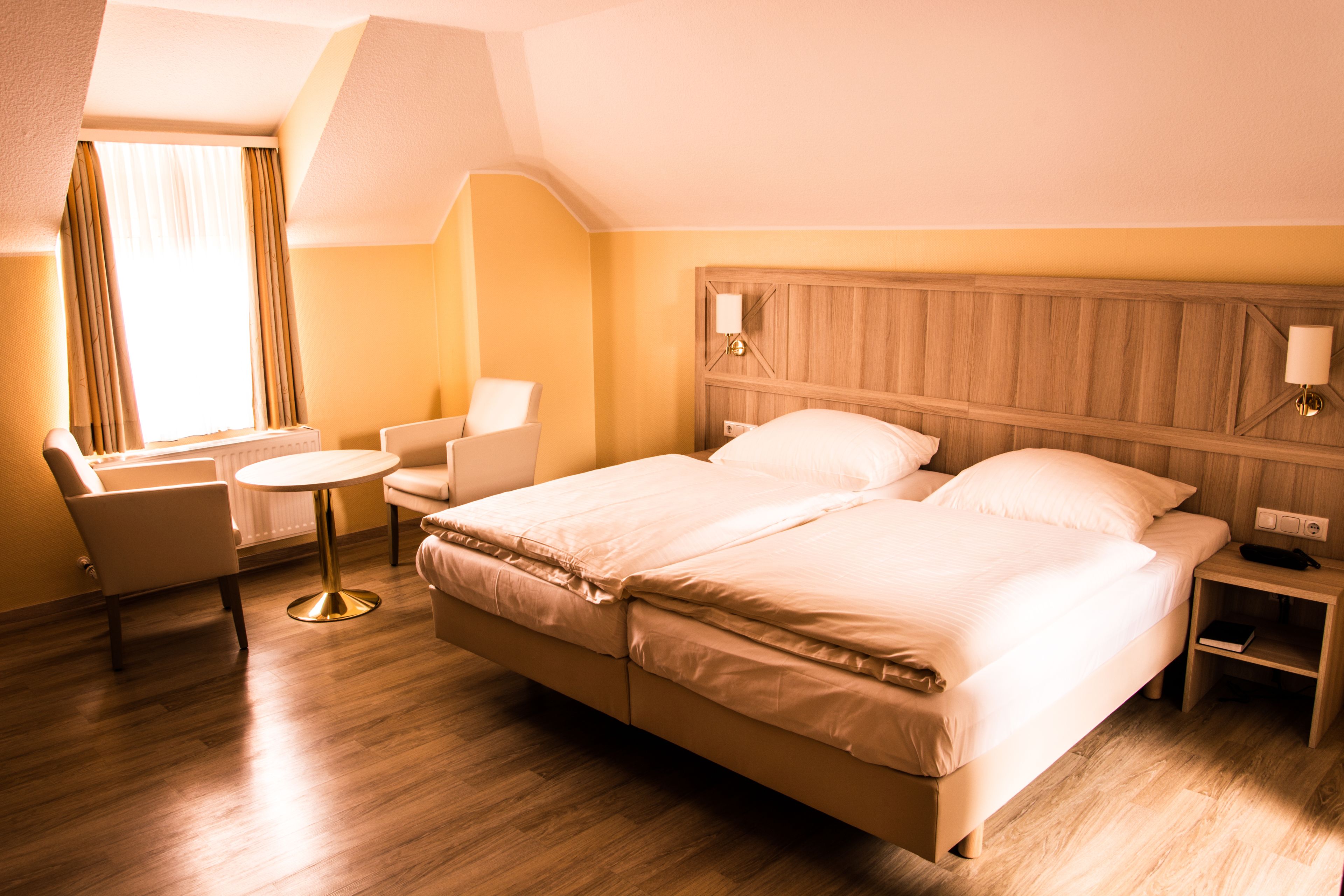 hypo-allergenic bedding, desk, blackout curtains, cots/infant beds