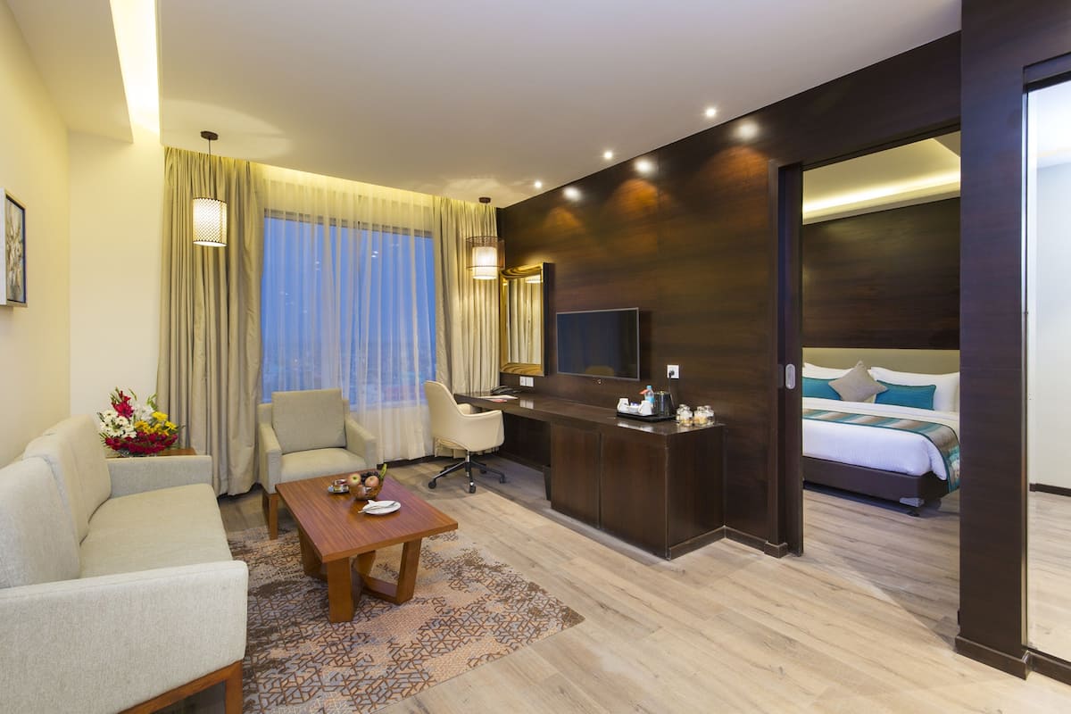 TV, heated floors