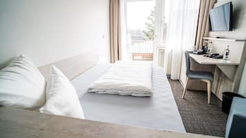 Chambre Simple Standard | Coffres-forts dans les chambres, bureau, rideaux occultants