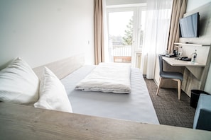 Standard Single Room | In-room safe, desk, blackout curtains, rollaway beds - Hotel Haus Seeschwalbe (Cuxhaven)