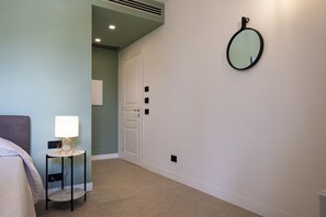Double Room | Minibar, desk, free WiFi, bed sheets