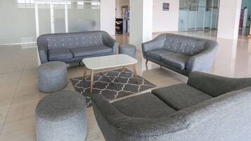 Sala de estar en el lobby