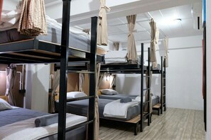 Soundproofing, free WiFi, bed sheets - Tangmo House - Hostel (Chiang Mai)