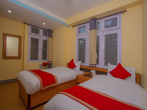 OYO 287 Hotel Buddha Palace