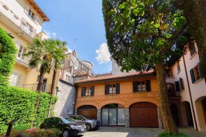 Front of property - La Corte delle Rondini (Como)