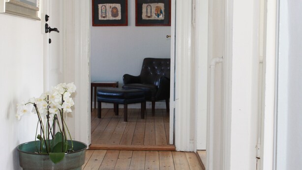 Unclassified image, 1 of 27, button - Valmuevej Apartment (Copenhagen)