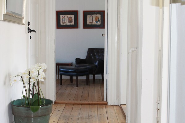 Deluxe Apartment, Multiple Beds, Non Smoking | 2 bedrooms, iron/ironing board, free WiFi, bed sheets - Valmuevej Apartment (Copenhagen)