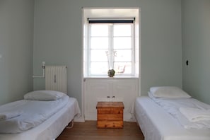 Deluxe Apartment, Multiple Beds, Non Smoking | 2 bedrooms, iron/ironing board, free WiFi, bed sheets - Valmuevej Apartment (Copenhagen)