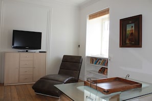 Deluxe Apartment, Multiple Beds, Non Smoking | Living room | TV - Valmuevej Apartment (Copenhagen)