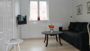Unclassified image, 3 of 27, button - Valmuevej Apartment (Copenhagen)