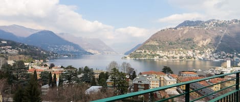 Studio | Uitzicht vanuit de kamer