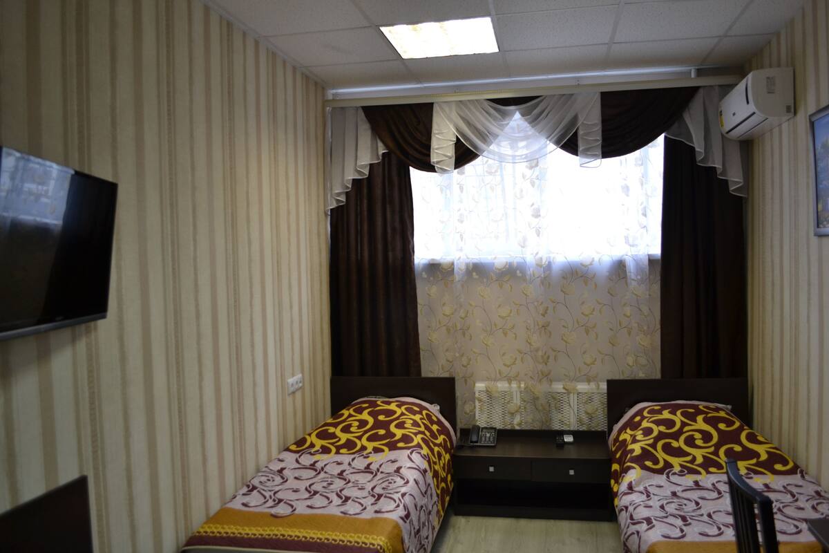 In-room safe, desk, free WiFi