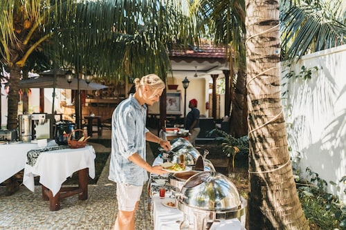 Antonio Garden Hotel