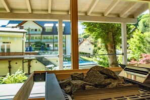 Sauna, hot tub, steam room, body treatments, body wraps, body scrubs - Hotel Lamm (Heimbuchenthal)