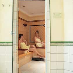 Sauna, vasca idromassaggio, bagno turco, trattamenti per il corpo