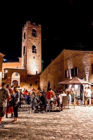 Esterni. Malatesta Antica Dimora