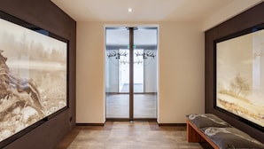 Interior entrance - Boutique Hotel Cervus (St. Moritz)