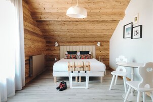 Signature Suite | 2 bedrooms, premium bedding, in-room safe, blackout drapes