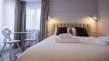 Apartamento conforto | 2 quartos, roupas de cama premium, cofres nos quartos, cortinas blackout