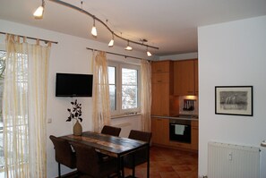 Apartment, 1 Bedroom | Individually decorated, individually furnished, blackout drapes - Villa Tizian (Sassnitz)