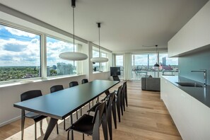 Penthouselejlighed | Privat køkken | Køleskab, ovn, kogeplade, opvaskemaskine