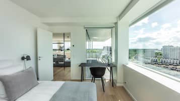 Penthouse | 1 bedroom, desk, iron/ironing board, free WiFi