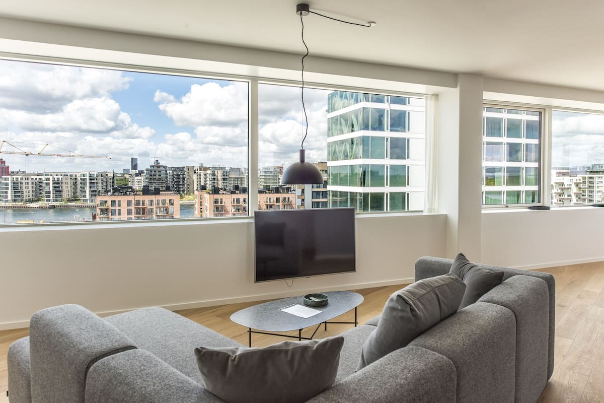 Apartamento Deluxe | Sala de estar | Suelo radiante