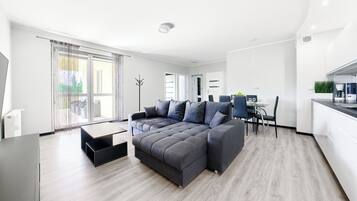 Apartament (36) | Área de estar | TV de tela plana