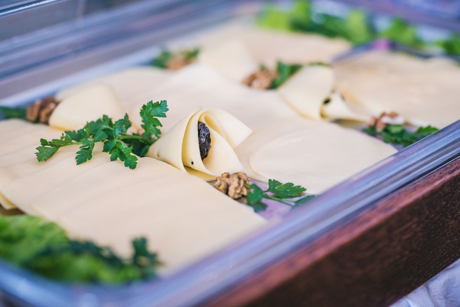 Daily buffet breakfast (PLN 25 per person)