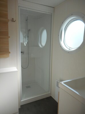 Mobile Home (Ohara Grand Confort) | Bathroom shower