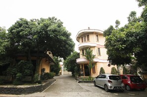 Exterior - Grand Ciwareng Inn (Purwakarta)