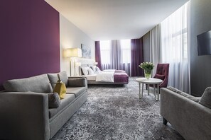 Deluxe Double Room | In-room safe, desk, blackout drapes, free cribs/infant beds