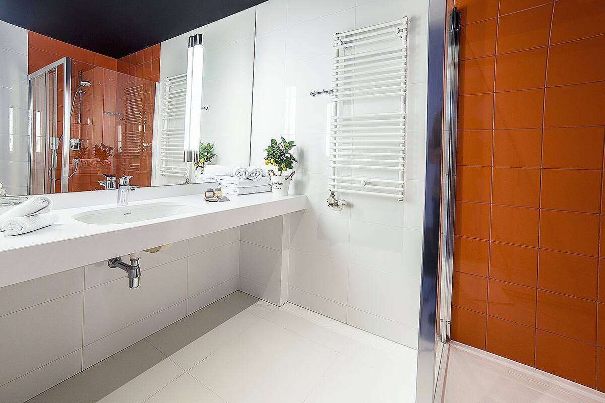 minibar, in-room safe, desk, blackout curtains