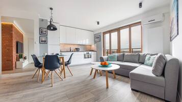 Apartment, 1 Doppelbett und Schlafsofa | Wohnzimmer | Flachbildfernseher