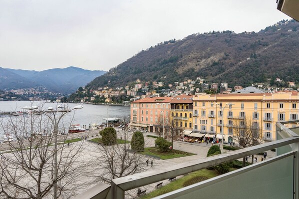 View from room - Piazza Cavour Lake View (Como)