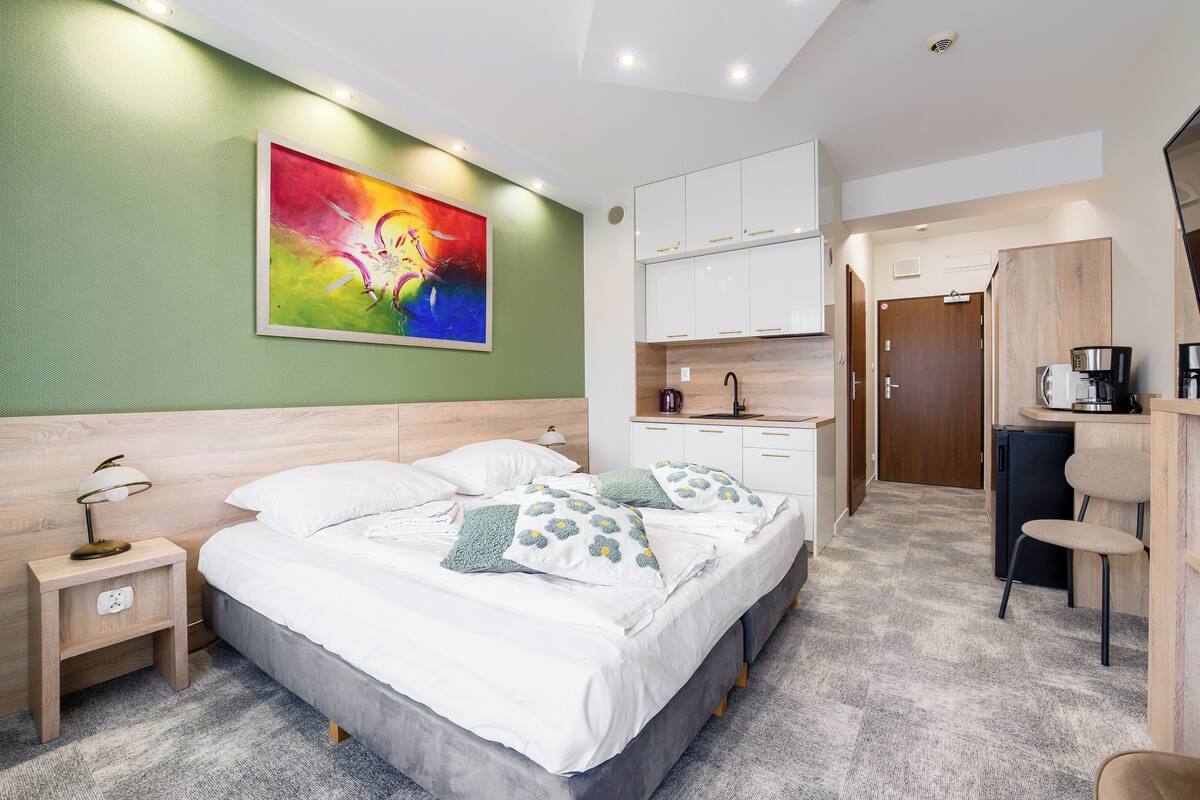 Apartament (327) | Living area | Flat-screen TV