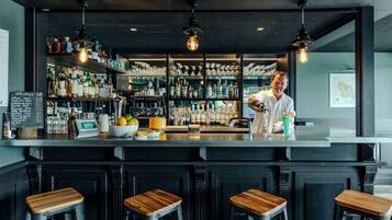 Poolside bar